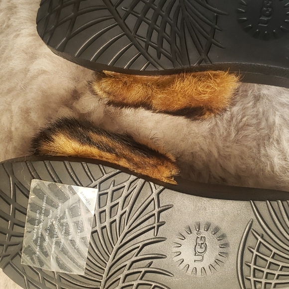 UGG Limited Edition Brown/Black Royale Genuine Lamb Fur Slides - Picture 7 of 8